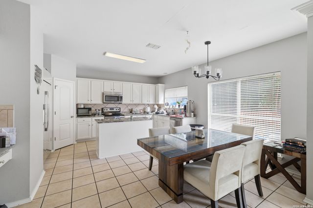 20 Nikita Dr, San Antonio, TX 78248