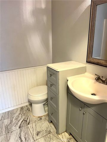 995 Emory, Merced, CA 95341