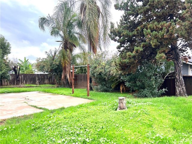 995 Emory, Merced, CA 95341