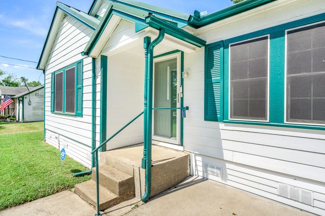1409 Cedar Street, Bonham, TX 75418