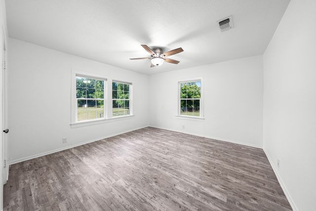 1409 Cedar Street, Bonham, TX 75418