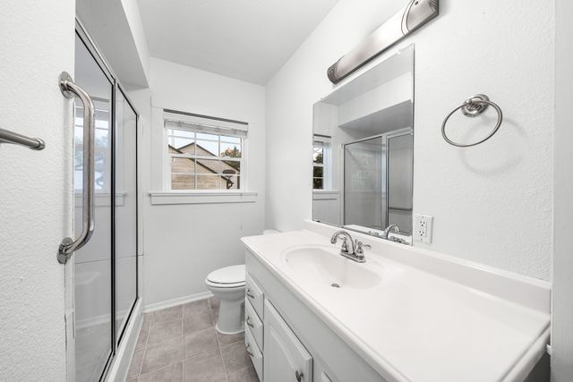 1409 Cedar Street, Bonham, TX 75418