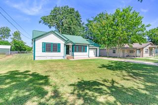 1409 Cedar Street, Bonham, TX 75418