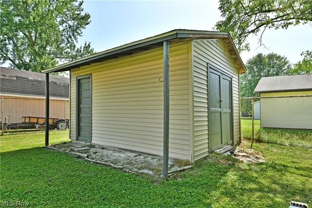 2618 Elizabeth Drive SW, Warren, OH 44481