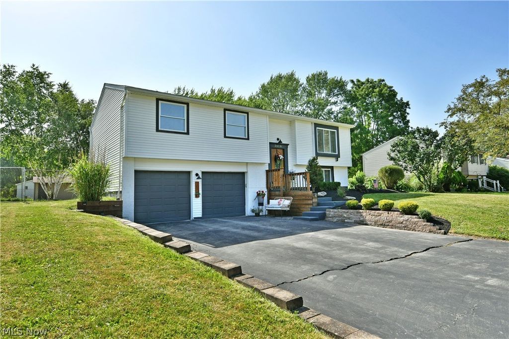2618 Elizabeth Drive SW, Warren, OH 44481