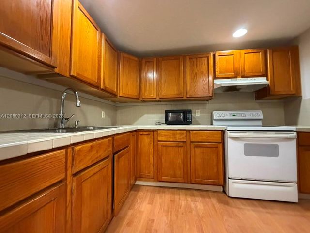 2025 NE 164th Street 1006, North Miami Beach, FL 33162