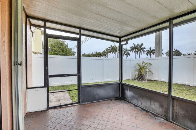 7721 NW 42nd Court, Hollywood, FL 33024
