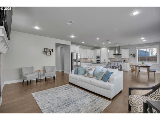 15975 Sw WREN Ln, Beaverton, OR 97007