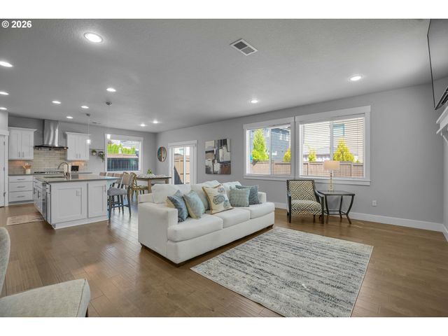 15975 Sw WREN Ln, Beaverton, OR 97007