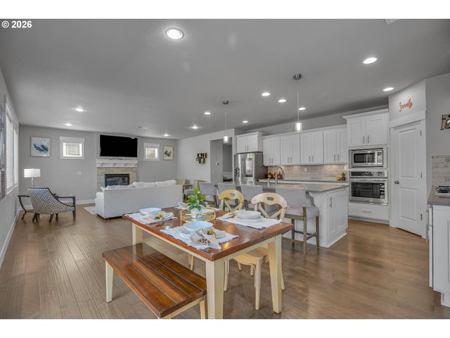 15975 Sw WREN Ln, Beaverton, OR 97007