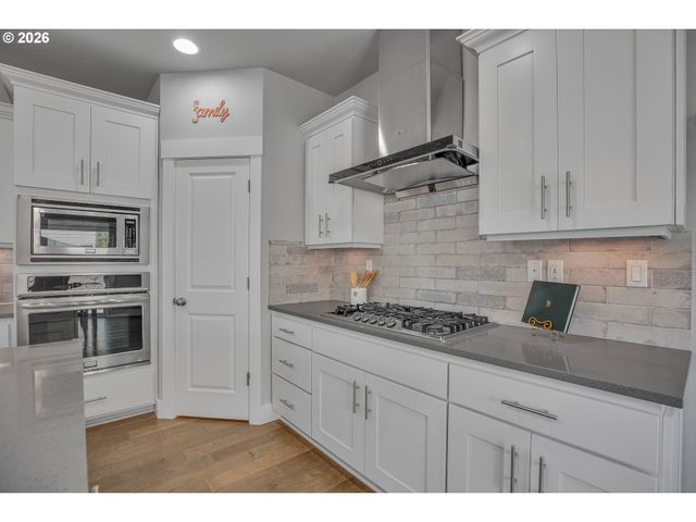15975 Sw WREN Ln, Beaverton, OR 97007