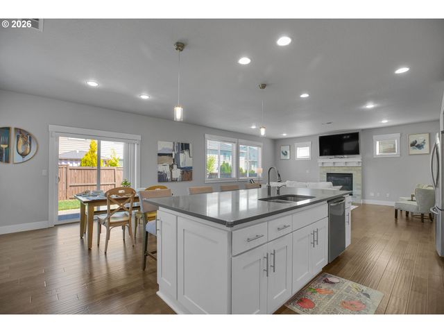15975 Sw WREN Ln, Beaverton, OR 97007