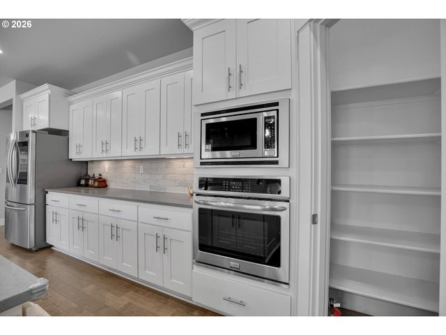 15975 Sw WREN Ln, Beaverton, OR 97007