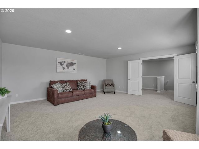 15975 Sw WREN Ln, Beaverton, OR 97007