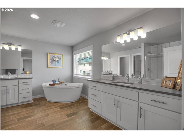 15975 Sw WREN Ln, Beaverton, OR 97007