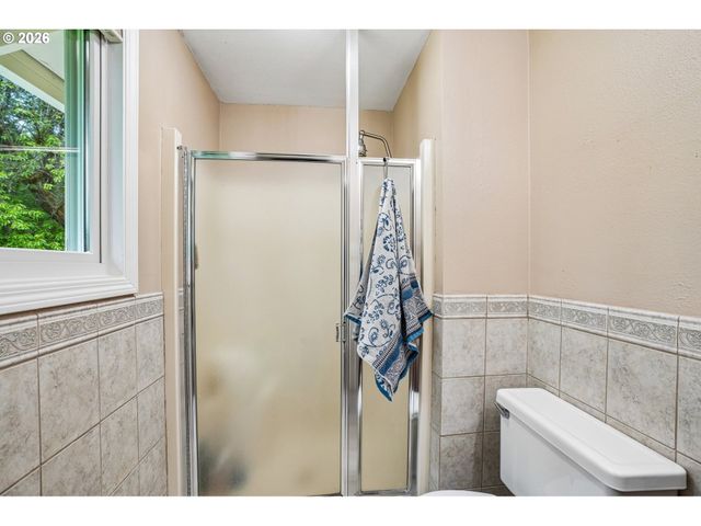 25200 Ne JOLMA Rd, Battle Ground, WA 98604