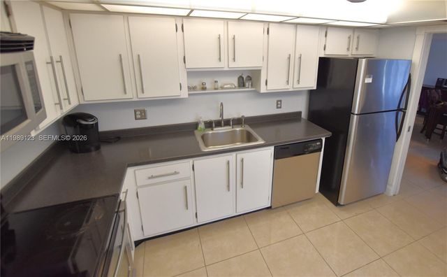3800 Oaks Clubhouse Drive 309, Pompano Beach, FL 33069