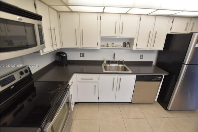 3800 Oaks Clubhouse Drive 309, Pompano Beach, FL 33069