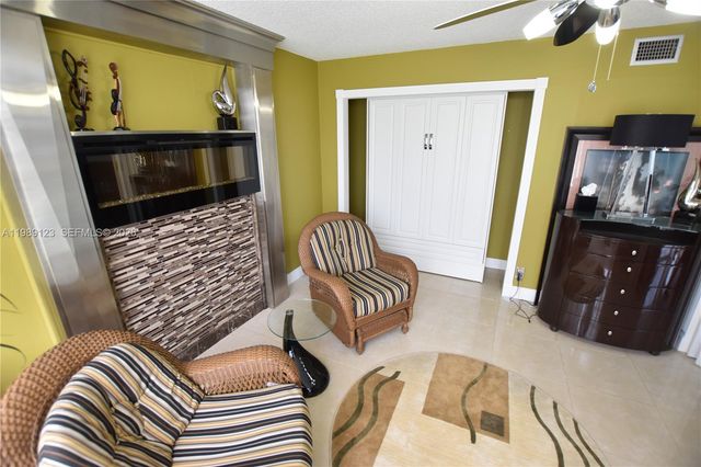 3800 Oaks Clubhouse Drive 309, Pompano Beach, FL 33069