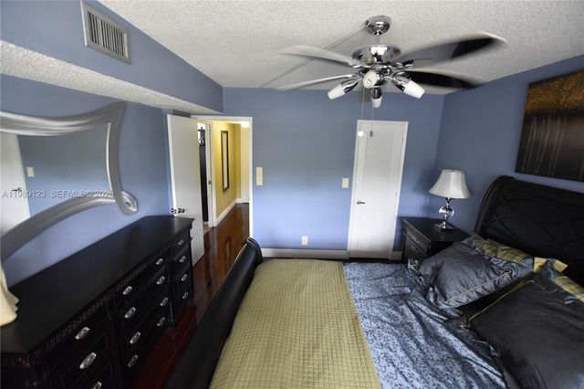3800 Oaks Clubhouse Drive 309, Pompano Beach, FL 33069