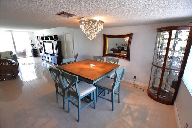 3800 Oaks Clubhouse Drive 309, Pompano Beach, FL 33069
