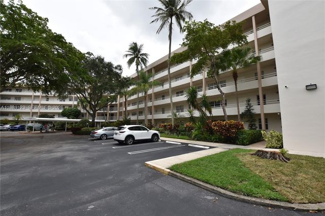 3800 Oaks Clubhouse Drive 309, Pompano Beach, FL 33069