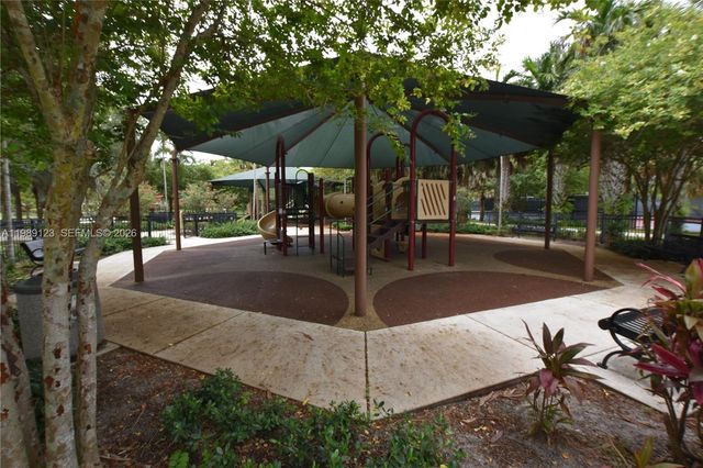 3800 Oaks Clubhouse Drive 309, Pompano Beach, FL 33069