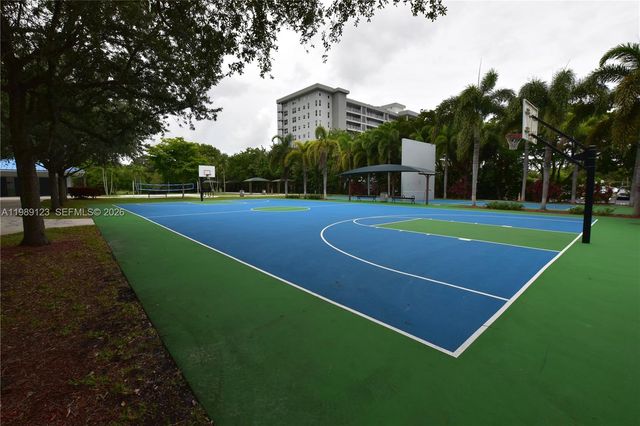 3800 Oaks Clubhouse Drive 309, Pompano Beach, FL 33069