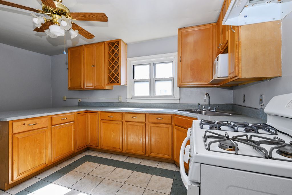 10335 S Hoxie Avenue, Chicago, IL 60617 — photo 5