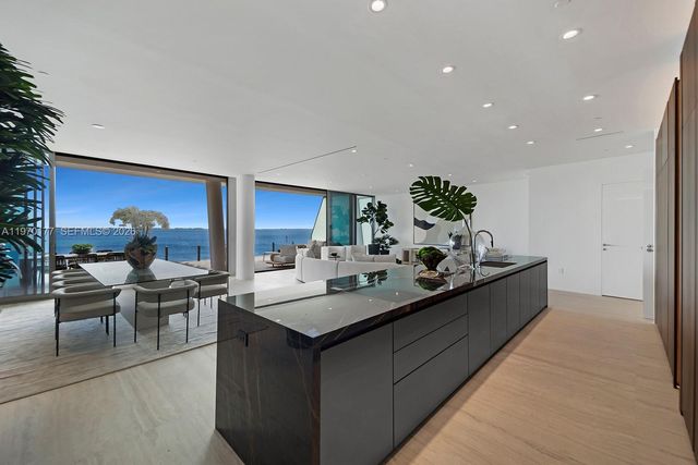 5 Grove Isle Drive M204, Coconut Grove, FL 33133