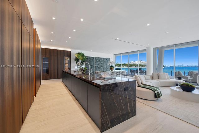 5 Grove Isle Drive M204, Coconut Grove, FL 33133