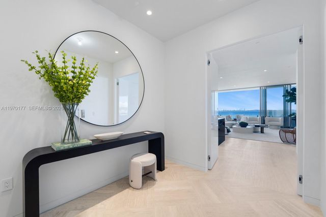 5 Grove Isle Drive M204, Coconut Grove, FL 33133