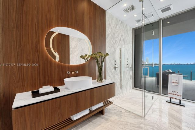 5 Grove Isle Drive M204, Coconut Grove, FL 33133