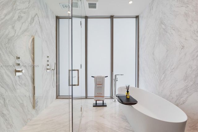 5 Grove Isle Drive M204, Coconut Grove, FL 33133