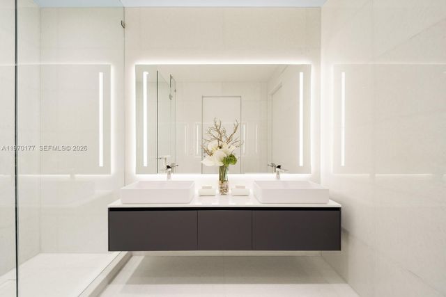 5 Grove Isle Drive M204, Coconut Grove, FL 33133