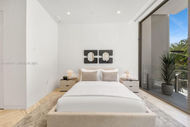 5 Grove Isle Drive M204, Coconut Grove, FL 33133