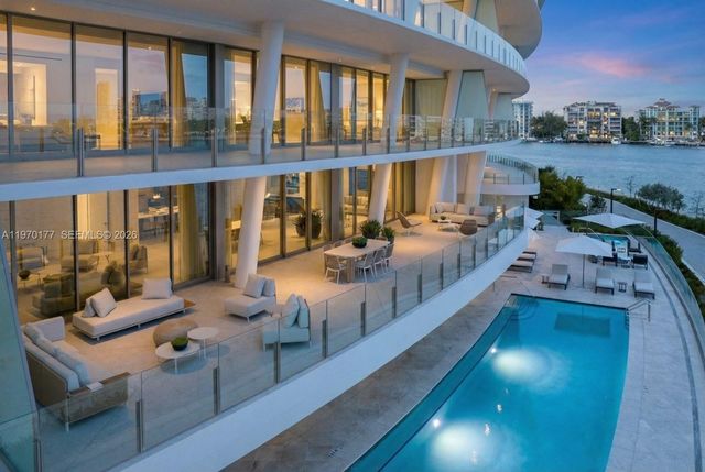 5 Grove Isle Drive M204, Coconut Grove, FL 33133