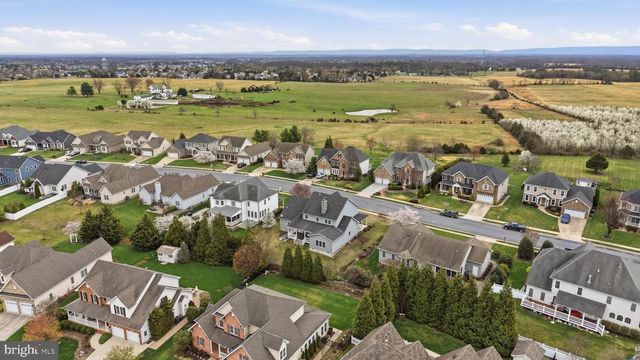 226 SUMMERFIELD DR, Winchester, VA 22602