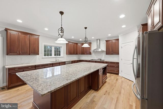 226 SUMMERFIELD DR, Winchester, VA 22602