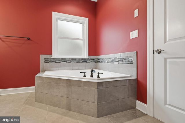 226 SUMMERFIELD DR, Winchester, VA 22602