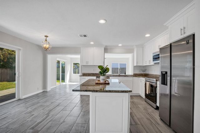 120 SANDBURG LANE, Winter Haven, FL 33884