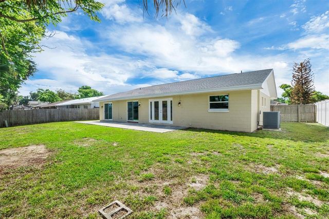 120 SANDBURG LANE, Winter Haven, FL 33884