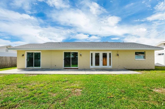 120 SANDBURG LANE, Winter Haven, FL 33884