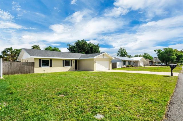 120 SANDBURG LANE, Winter Haven, FL 33884