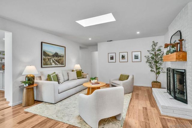 1607 Elmhurst St, Chula Vista, CA 91913