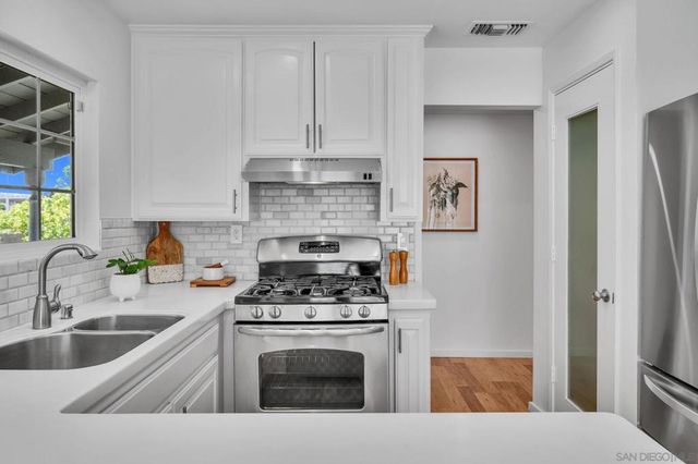 1607 Elmhurst St, Chula Vista, CA 91913
