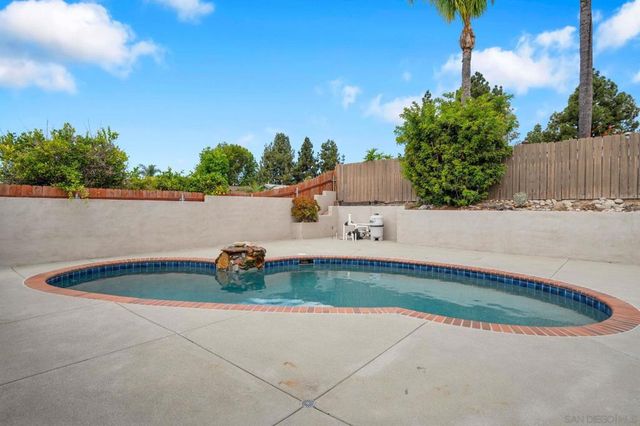 1607 Elmhurst St, Chula Vista, CA 91913