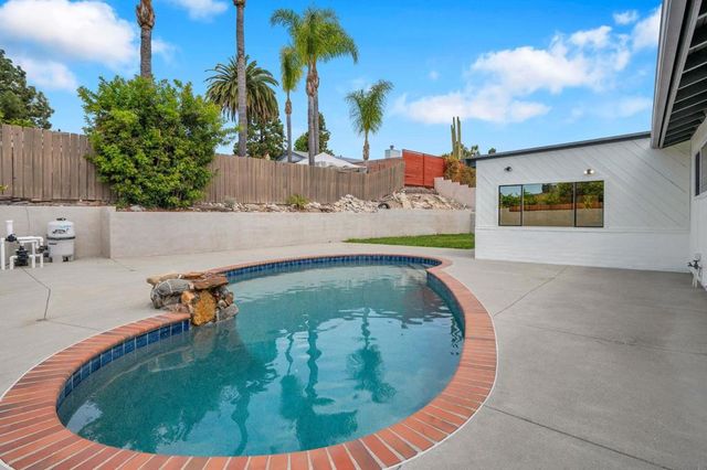 1607 Elmhurst St, Chula Vista, CA 91913