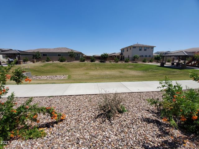 8537 W MYRTLE Avenue, Glendale, AZ 85305