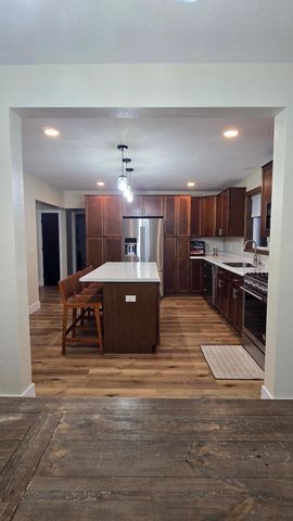 600 Birch Avenue N, New Richland, MN 56072